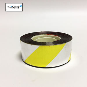 Cinta holográfica <span class=keywords><strong>de</strong></span> doble cara con láser plateado para disuadir aves, para protección <span class=keywords><strong>de</strong></span> <span class=keywords><strong>frutas</strong></span>, repelente <span class=keywords><strong>de</strong></span> aves y cinta repelente <span class=keywords><strong>de</strong></span> aves - Product Image 2