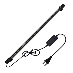 Fabrieksleverancier LED onderwater aquariumverlichting voor visbakken 16cm tot 112cm driekleurig schakelbare vislamp - Product Image 1