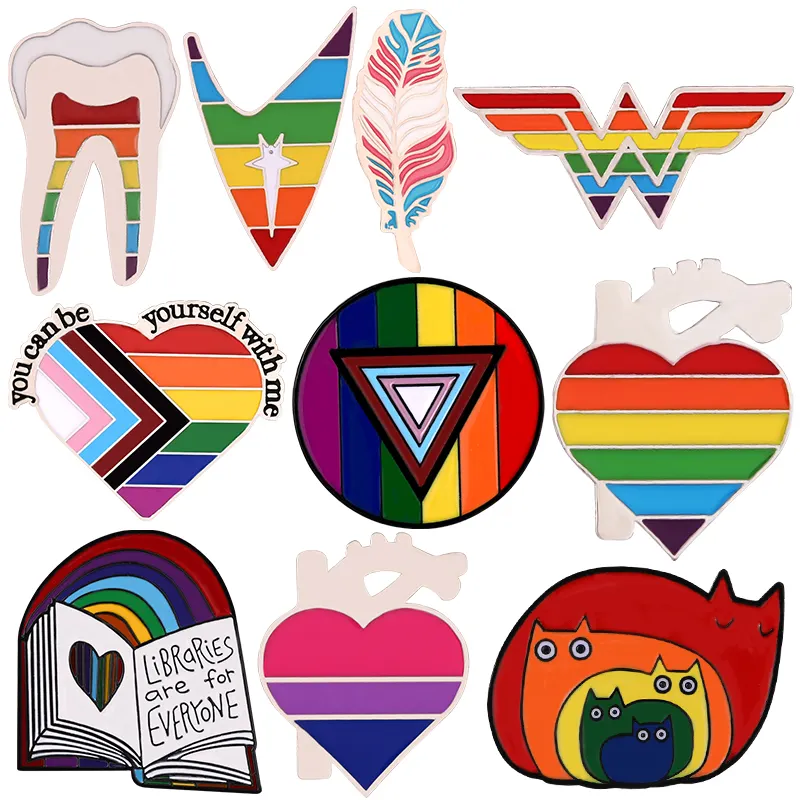 LGBT Pride Pins เสื้อโค้ทรูปหัวใจ,เข็มกลัดรูปหัวใจปักขนนกสีรุ้งรูปหนังสือแมวหลากหลายรูปทรงของขวัญจิวเวลรี่