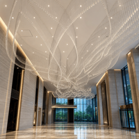 Lustre suspendu en cristal LED de luxe en forme de goutte d'eau pour hall d'hôtel, salle de banquet, projet personnalisé