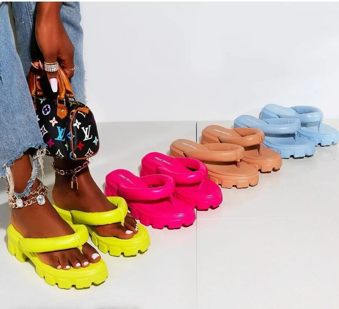 Fashion Design Solid Pink Yellow Women low Heeled Flat Platform Sandals Sexy Clip Toe Flip Flops Sandals