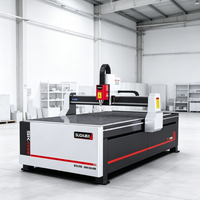 Routeur de découpe CNC 1300*2500 pour le travail du bois, gravure sur MDF, broche à refroidissement par eau
