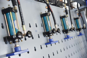 Gỗ ép thủy lực lắp ráp khung cửa lắp ráp máy cửa sổ và bảng lắp ráp cửa với chức năng nghiêng - Product Image 2