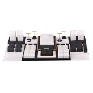 ชุดแท่นวางโชว์เครื่องประดับแบบกำหนดเอง ถาดใส่แหวน ต่างหู สร้อยคอ พร้อมฐานโชว์ทำจากไม้ MDF หรูหรา - Product Image 1