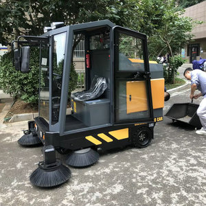 Garbage Truck Driving Type Recheargeable <b>Battery</b> <b>Operated</b> Industrial Floor Road Sweepers - Product Image 2