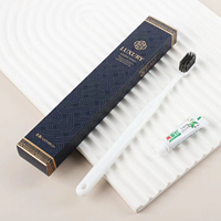 Kit de rasage jetable personnalisé avec logo pour hôtel, rasoir à double lame avec crème à raser, ensemble d'accessoires pour hôtel, spa, Airbnb
