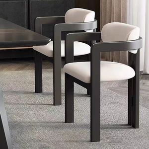 Cadeira de Jantar de Madeira com Braços Estilo Nórdico para Sala de Jantar Casa Restaurante e Café Mobiliário Comercial - Product Image 3