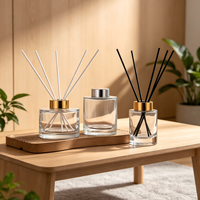 Diffuseur d'huiles essentielles en verre vide sur mesure (50 ml, 100 ml) – Bouteille diffuseur de parfum simple avec bouchon à vis et sérigraphie