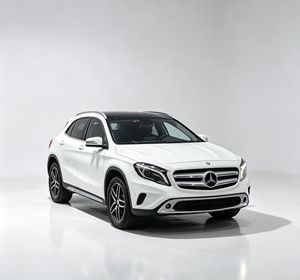 SUV de luxe <span class=keywords><strong>Mercedes</strong></span>-Benz <span class=keywords><strong>GLA</strong></span> <span class=keywords><strong>220</strong></span> 4MATIC AWD 2017 |   Éclairage ambiant 64 couleurs |   Exportation automobile chinoise - Product Image 2