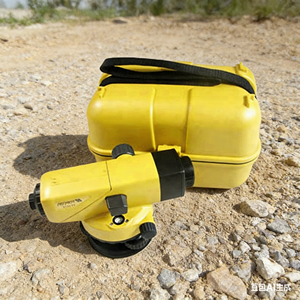 Nivel Automático AT-B4 de Marca Japonesa para Trabajos Topográficos de Construcción, Precio Económico - Product Image 2