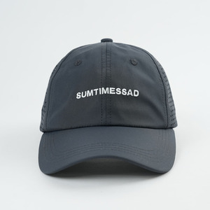 قبعة جولف 6 ألواح مخصصة من البوليستر للصالات الرياضية ، قبعة سناباك مثقبة بقطع الليزر ، قبعة مقاومة للماء مع شعار مطرز - Product Image 5