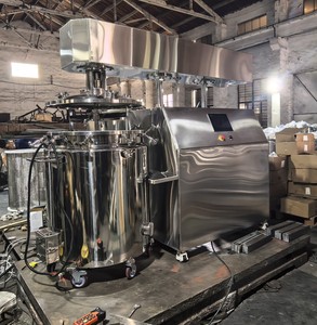 Máquina de Mezcla y Fusión de Gelatina con Tanque de Calentamiento de Acero Inoxidable de 300 Litros - Product Image 6