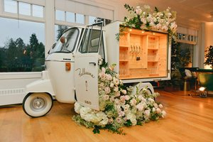 2026 Street Sale Philippines Food Tricycle Pizza Truck Mobile Kitchen Ape Ice Cream Hot Dog Beer Bar Food Cart Hoshine - Product Image 4
