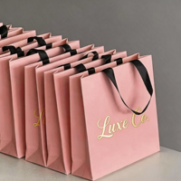 Tas Tote Karton Putih Ramah Lingkungan Kelas Atas 230gsm dengan Pegangan Kokoh, Branding Kustom untuk Pembungkus Hadiah Butik Parfum Mewah 2026