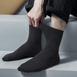 OEM <b>Men's</b> Retro Vertical Stripes Casual <b>Socks</b> Breathable Cotton <b>Socks</b> for Summer Wholesale Custom Logo Athletic <b>Socks</b> - Product Image 5