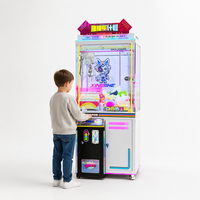 Machine à griffes premium avec poussoir de prix, grue à poupées multi-modes et éclairage néon LED pour zones de jeux vidéo et d'amusement