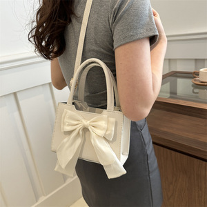 Bolso de mano mini con lazo decorativo para mujer, elegante bolso de mano con asa superior, bolso bandolera de moda para el día a día, citas y fiestas - Product Image 6