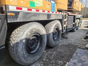 Grue de chantier SAN d'occasion 2021, 80t STC2200 STC800E5 STC550T5 STC250H 50 tonnes avec moteur, boîte de vitesses et moteur électrique - Product Image 4