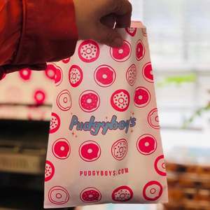 Sac en papier kraft brun de qualité alimentaire, imprimé avec logo personnalisé, résistant à la graisse, pour emballer biscuits, beignets, sandwichs et pains. - Product Image 3