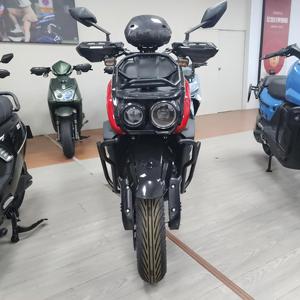 Motocicleta Eléctrica Tank <span class=keywords><strong>300</strong></span> de Larga Distancia, Scooter Eléctrico para Adultos con Batería de Litio de 12 Pulgadas, Motor de <span class=keywords><strong>4</strong></span> Tiempos de Alta Velocidad, Forjado OEM - Product Image 1