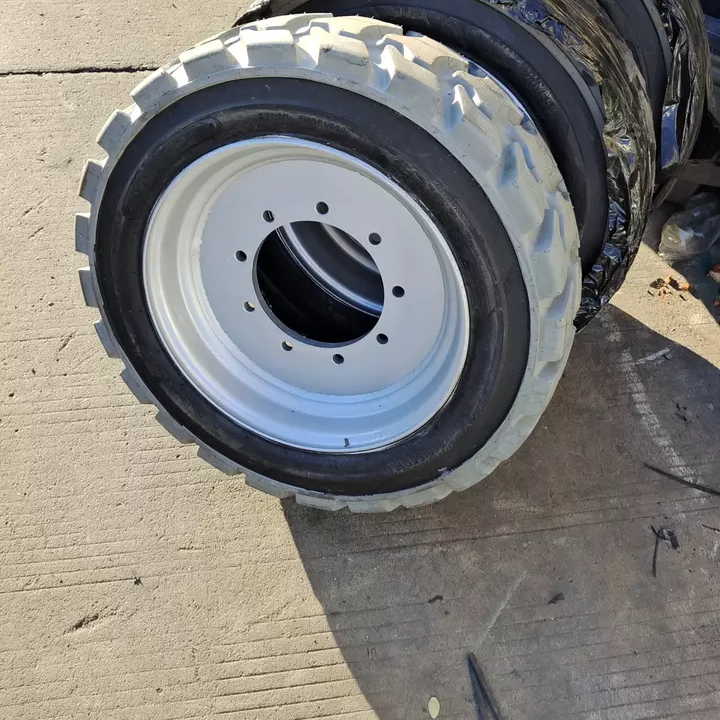 240/55D17.5 PU Foam Filled Tire for JLG E450AJ Boom Lift 240/55D17.5 Pu Filled Tyre