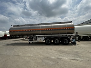 Nuevo precio barato al por mayor HOWO 6x4 camión cisterna de aceite 20000L de capacidad camión cisterna de transporte de aceite de <span class=keywords><strong>palma</strong></span> camión cisterna - Product Image 2