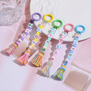 Llavero al por mayor ajustable con cordón, llavero de cuentas con <span class=keywords><strong>inicial</strong></span> dulce y lazo, con cuentas de letras para accesorio de bolso o mochila de niñas - Product Image 4