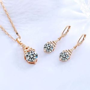 Joyería de Lujo HD, Joyería Laminada en Oro de 18k, Circonia Blanca, Grandes Piedras, Conjuntos de Joyería, Aretes y Collar - Product Image 4