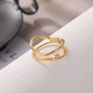 Bague de déclaration classique pour femme en acier inoxydable plaqué or antique de luxe, taille personnalisable, bijou de fête tendance - Product Image 1