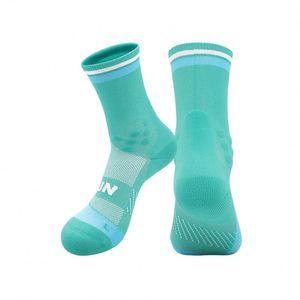 FS 016 Odor-Resistant Crew Running <b>Socks</b> <b>Breathable</b> Sports <b>Socks</b> Wholesale - Product Image 1