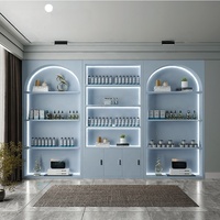 Vitrine de salon en bois moderne en forme d'arche incurvée - Mobilier commercial durable et écologique avec plusieurs espaces de rangement