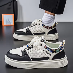 Zapatos Deportivos Casuales Transpirables de Moda para Adolescentes, Zapatos Planos de Skateboarding para Jóvenes, Zapatillas de Cuero Versátiles para Hombre - Product Image 1