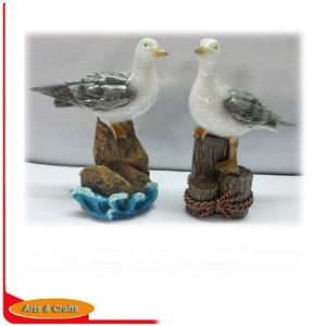 Polyresin Marina recuerdo <span class=keywords><strong>Gaviota</strong></span> estatua de pie en <span class=keywords><strong>la</strong></span> roca con el océano - Product Image 1