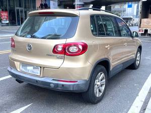 รถปี 2012 สำหรับ Tiguan Turbo 1.8TSI 4WD เกียร์ออโต้ เบาะหนังสีเข้ม ล้อแม็ก R16 ไม่มีอุบัติเหตุ เจ้าของเดียว ดูแลรักษาอย่างดี - Product Image 4