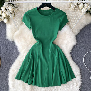 Vestido Plissado de Manga Curta e Gola Redonda Casual Puro Moda Verão Feminino Temperamento Fashion - Product Image 3