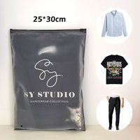 Sacs d'emballage en plastique biodégradable personnalisés, sacs à fermeture éclair givrés pour t-shirts, sacs transparents pour vêtements de bain avec logo