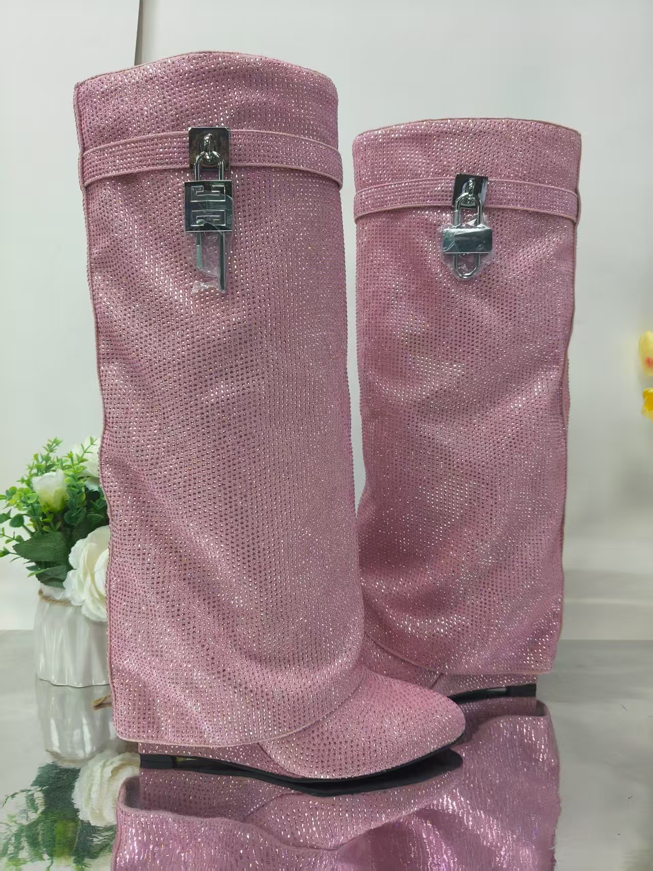 Piatto semplice rosa chiaro tutto argento