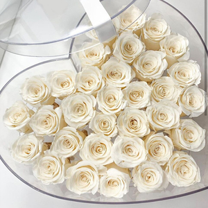 Luxury Acrylic Heart Shaped Flower Box For Roses Packaging
