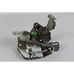 Serrure de porte arrière droite Mitsubishi Pajero V20 Mk2 1991-1999 (36978 D-4-E-10) - Product Image 1