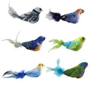 Een Kattenspeelgoedvogel Maakt Een Geluid Dat Een Gesimuleerde Kat-Plagerige Stok Wordt Genoemd - Product Image 1