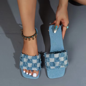 Nouvelles sandales plates d'été pour femmes européennes et américaines, en jean à carreaux, pour l'extérieur, grandes tailles, chaussures transfrontalières pour le commerce extérieur - Product Image 6