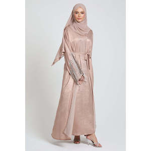 Luxury Rose Mist Conjunto de cuatro piezas <span class=keywords><strong>para</strong></span> <span class=keywords><strong>mujer</strong></span> Adornado Pearl Tassel Cuff Open Abaya usado <span class=keywords><strong>en</strong></span> la parte superior del <span class=keywords><strong>brazo</strong></span> - Product Image 6