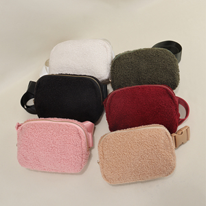 กระเป๋าคาดเอวแบบมีซิป Keymay Velvet ลายตัวอักษร สำหรับทุกเพศ  ขนปุย นุ่มสบาย พกพาสะดวก ใช้ได้ทั้งแบบสะพายข้างและคาดเอว เหมาะสำหรับการเดินทางท่องเที่ยวกลางแจ้งในชีวิตประจำวัน - Product Image 1