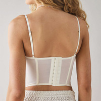 Top sexy respirant et fin de style corset à dos ouvert en dentelle à la française avec une belle sangle dorsale