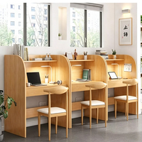 Ensemble bureau et chaise de bureau pour salle d'étude avec cloison intégrée, idéal pour les examens d'entrée post-universitaires, bureau informatique en bois moderne et minimaliste
