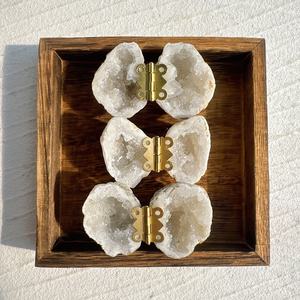 Personalización de fábrica Nueva llegada de alta calidad artesanías de cristal natural ágata blanca caja de anillo de geoda marroquí para la venta - Product Image 5