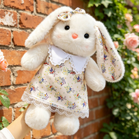 Adorable Lapin en Peluche à Longues Oreilles avec Nœud, Motif Robe Florale – Cadeaux de Bienvenue et Articles Promotionnels pour Salons Professionnels