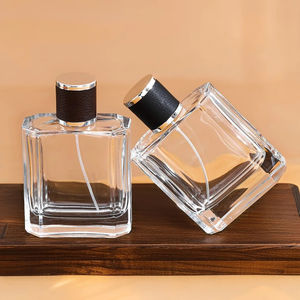 Logotipo personalizado de lujo Cuadrado plano 100mL Botella de rociador de bomba de perfume vacío de vidrio transparente con Tapa de cuero - Product Image 6