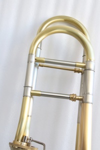 Trombón Tenor de Latón Dorado y Cobre, Cuerpo de Cuproníquel, Varilla Completa, Tono Bb/F, Válvula Axial, Válvula Thayer - Product Image 5