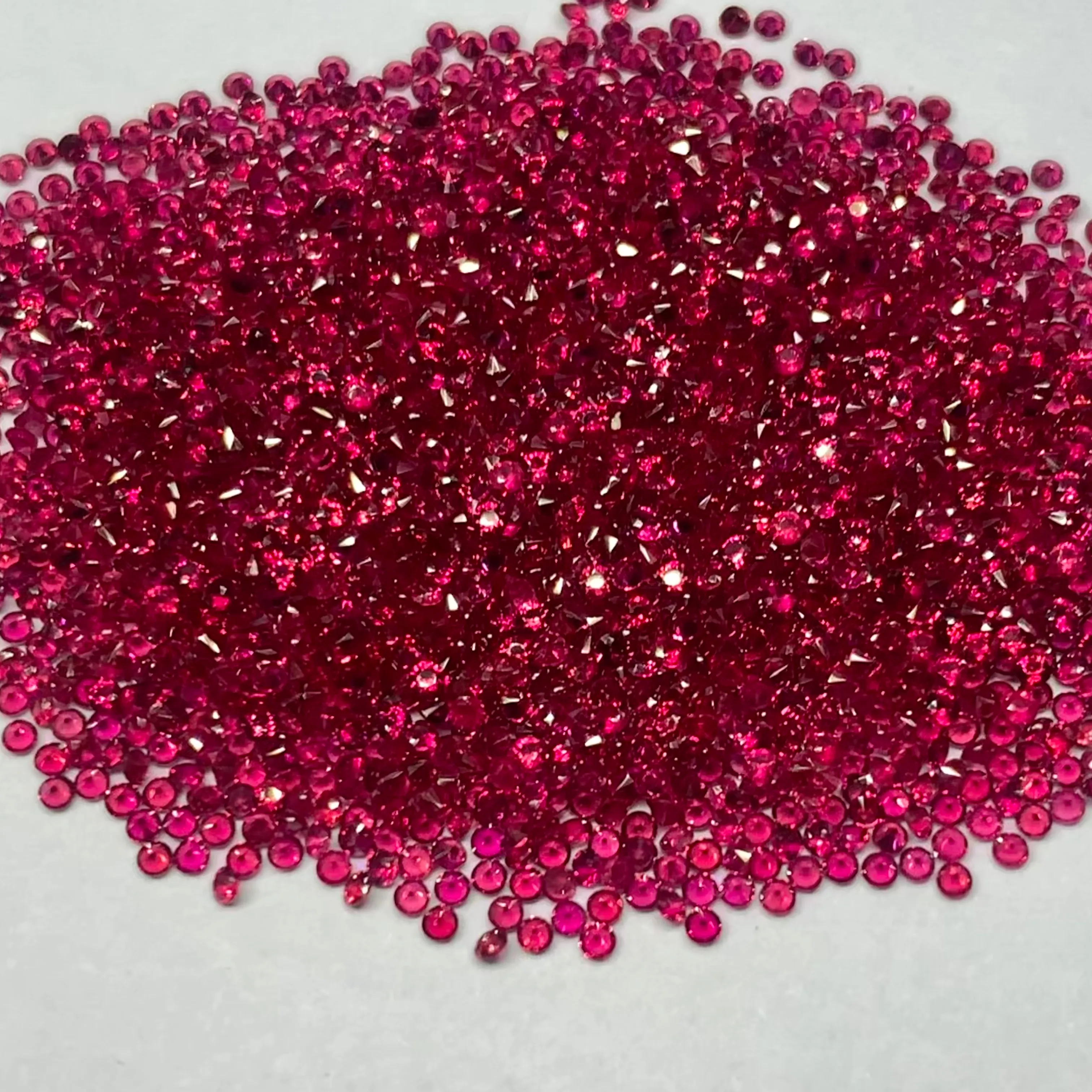 Pietra preziosa rubino rosso rubino naturale da 1mm taglio diamante brillante rotondo pietra rubino naturale genuina di alta qualità rosa rosso grezzo grezzo